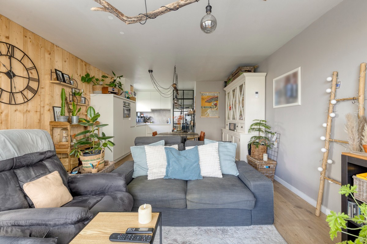 RUIM HOEKAPPARTEMENT MET 1 SLAAPKAMER EN GROOT ZONNETERRAS GELEGEN VLAKBIJ HET STRAND EN DE PRACHTIGE LEOPOLD I ESPLANADE TE DE PANNE - foto 2