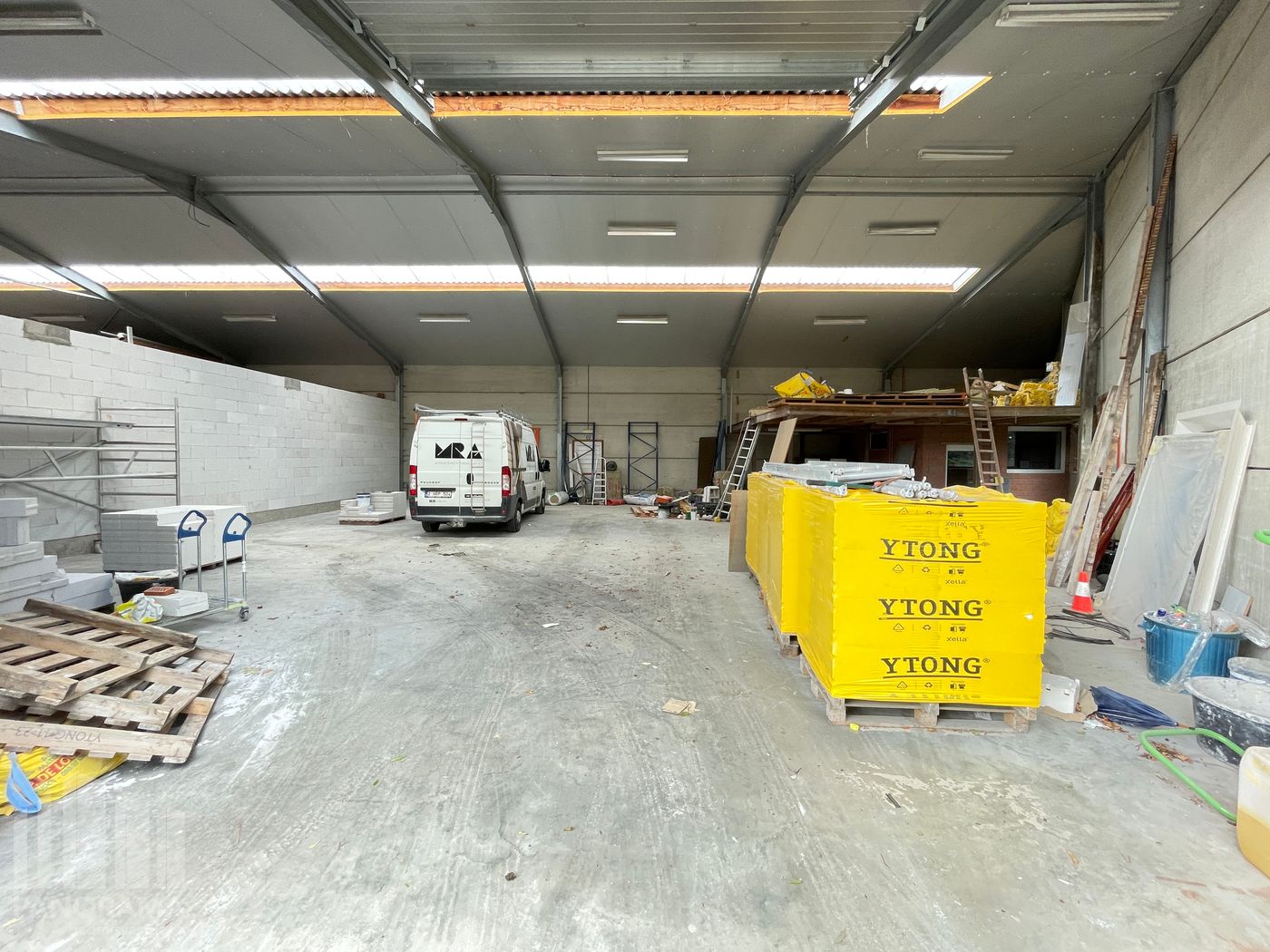 MAGAZIJN MET BUITENRUIMTE TE HUUR IN BLANKENBERGE - foto 5