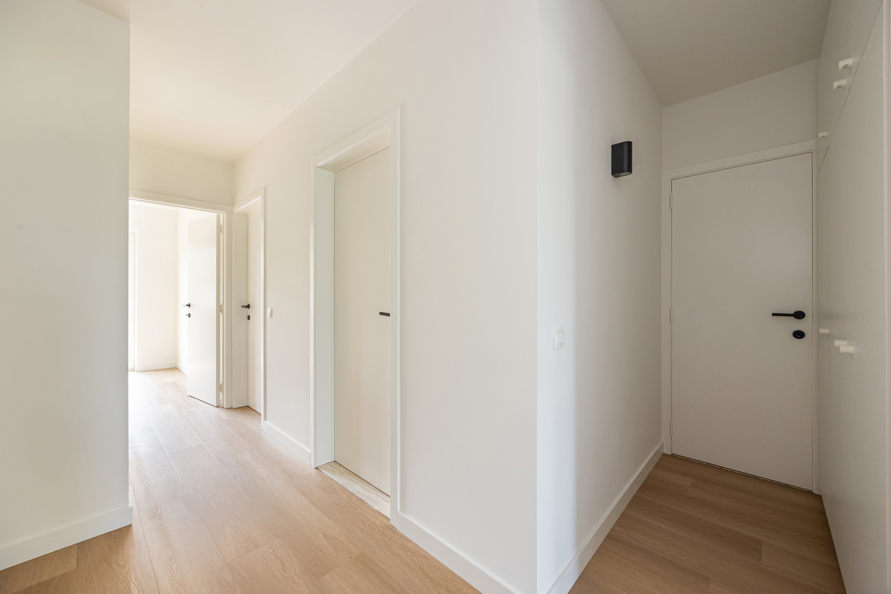 Apartment for rent in Schoten with 2 bedrooms - photo 2