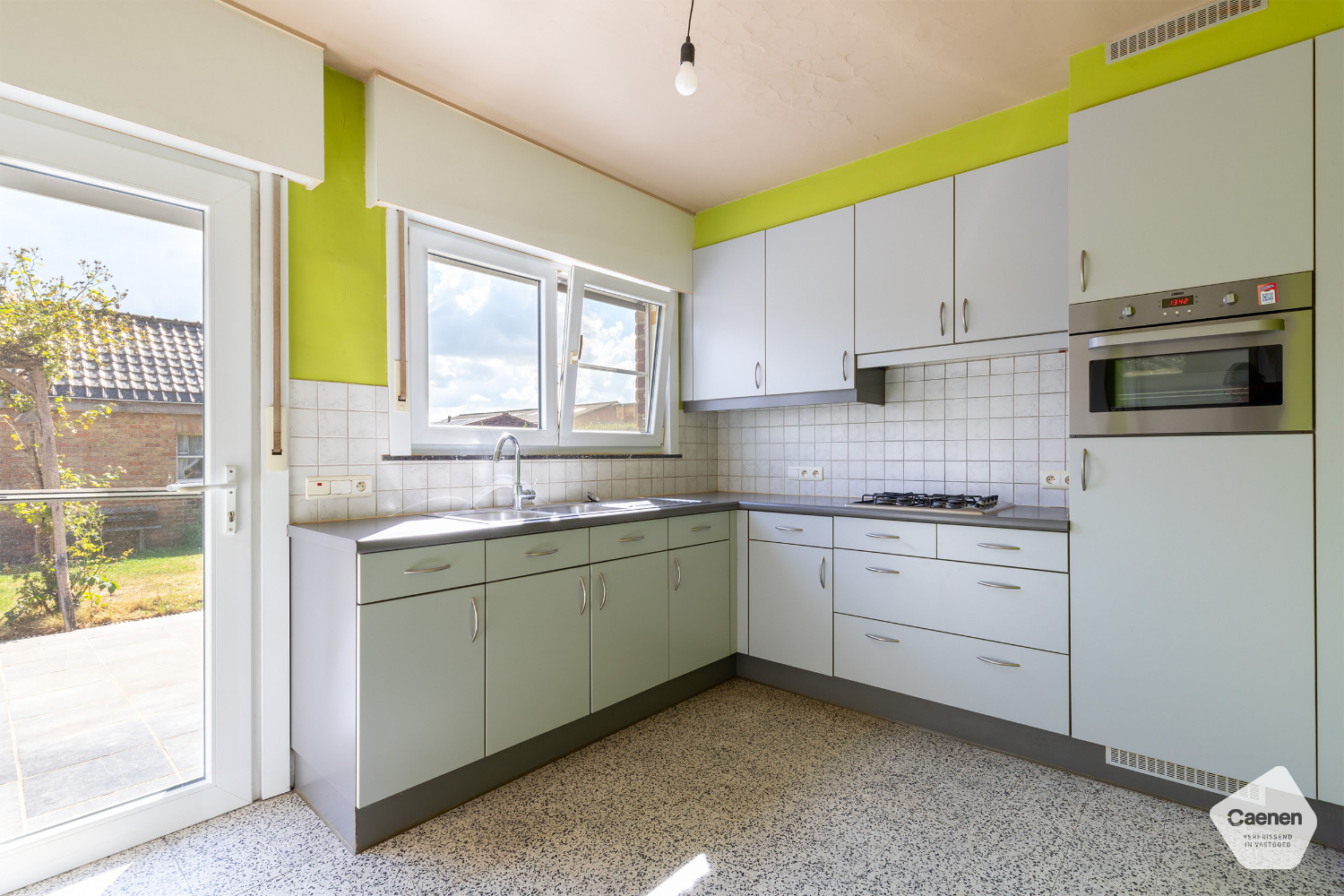 VRIJSTAANDE LANDELIJKE GELEGEN TE RENOVEREN WONING met 3 slaapkamers en MOOI PERCEEL VAN 980 m² - foto 4