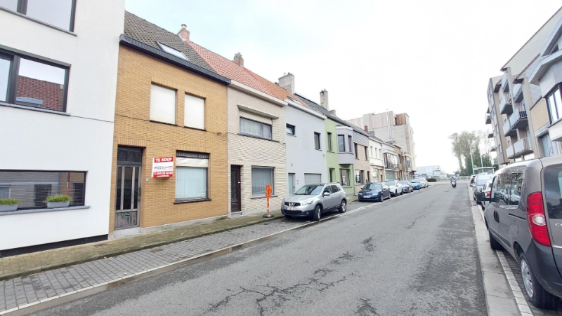Rijwoning met 3 slaapkamers en koer te Bredene Sas - foto 2