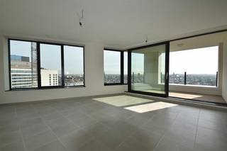 Planifiez votre visite et complétez vos coordonnées via le lien suivant : https://demeester.mijnhuurprofiel.be/whise/7552788 Appartement récent...