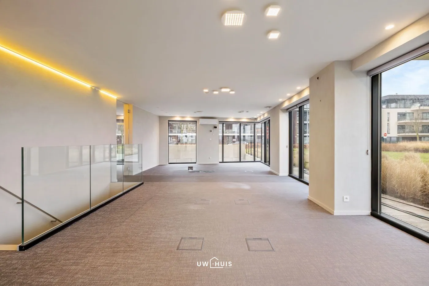 Trendy kantoorruimte op een unieke locatie te Temse - foto 3