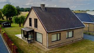 Ontdek deze prachtige vrijstaande woning gelegen in een rustig landelijk gebied, perfect voor wie op zoek is naar ruimte, comfort en een...