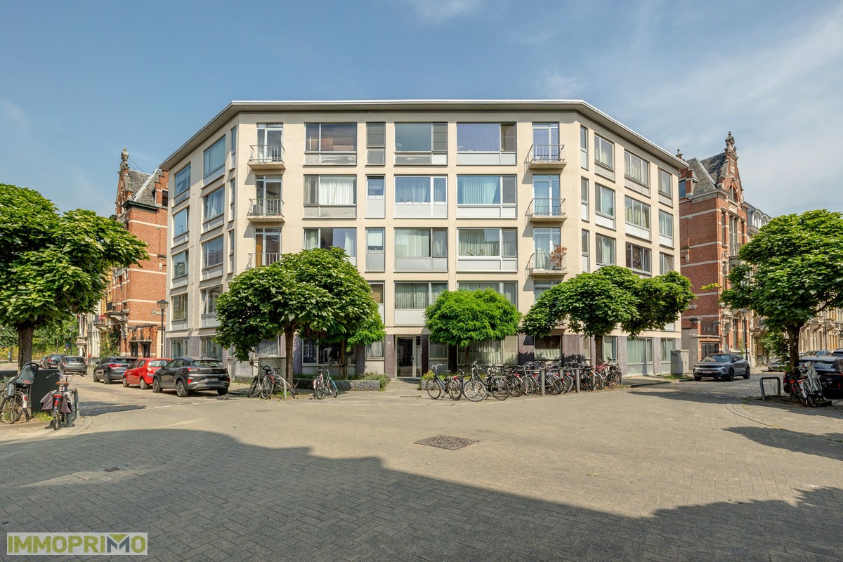 Apartment for sale in Berchem with 1 bedroom - photo 1