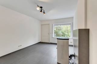 Voor meer info of een bezoek, bel 054 69 39 31 - Deze gezellige woning is rustig gelegen in Zandbergen, op wandelafstand van het station – ideaal...