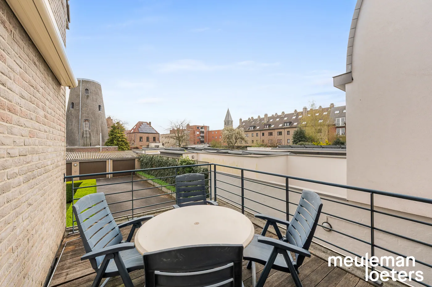 Lichtrijke bel-étagewoning met garage en ruim terras in centrum - foto 3