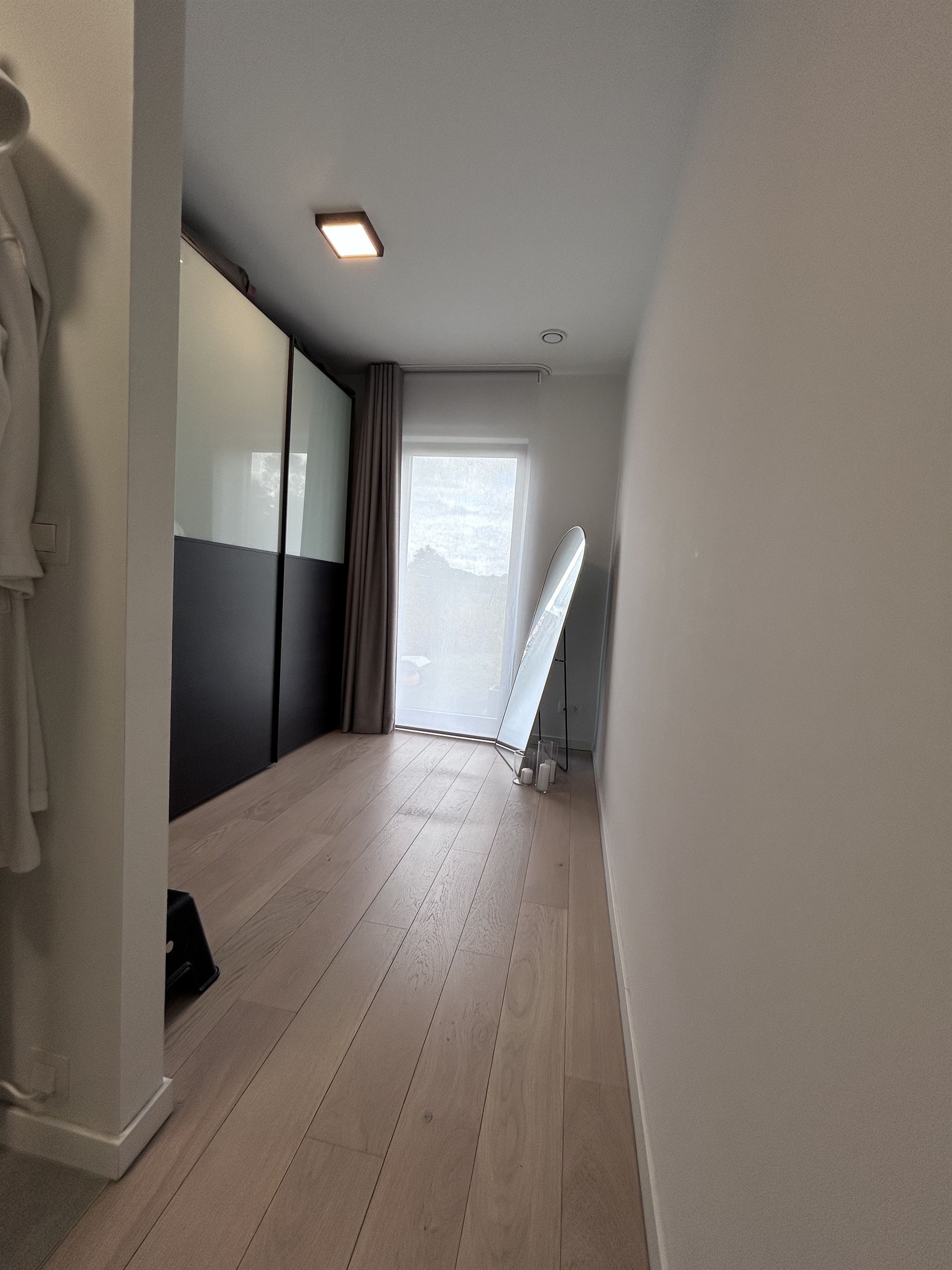 Gelijkvloers appartement met tuin te huur - foto 5