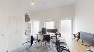 Moderne woning met 3 slaapkamers op wandelafstand van de Grote Markt en het Eilandje.Het pand dateert van 2012 en is voorzien van hedendaags comfort...