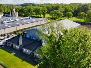 Magazijn / atelier / loods in Malle met een oppervlakte van 1500m².Strategisch goed gelegen in het bedrijventerrein te Westmalle. Deze locatie is...