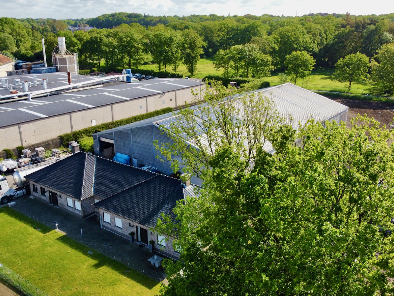 Magazijn / atelier / loods - foto 2