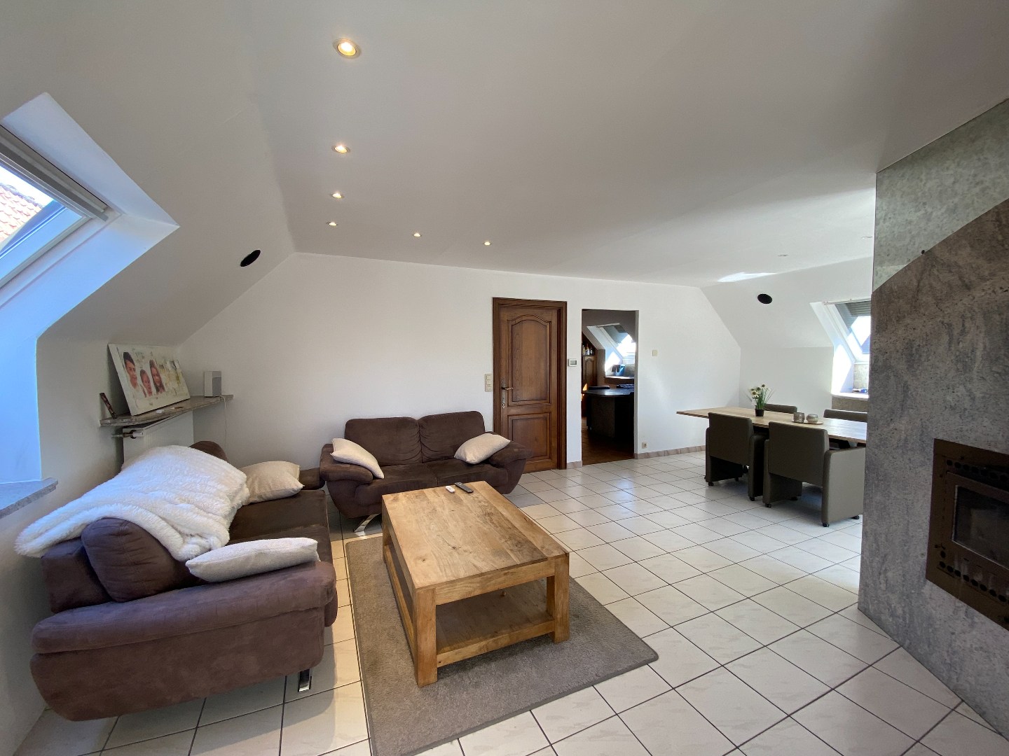 Ruim en centraal gelegen appartement met 3 slaapkamers en dubbele garage te Waregem! - foto 4