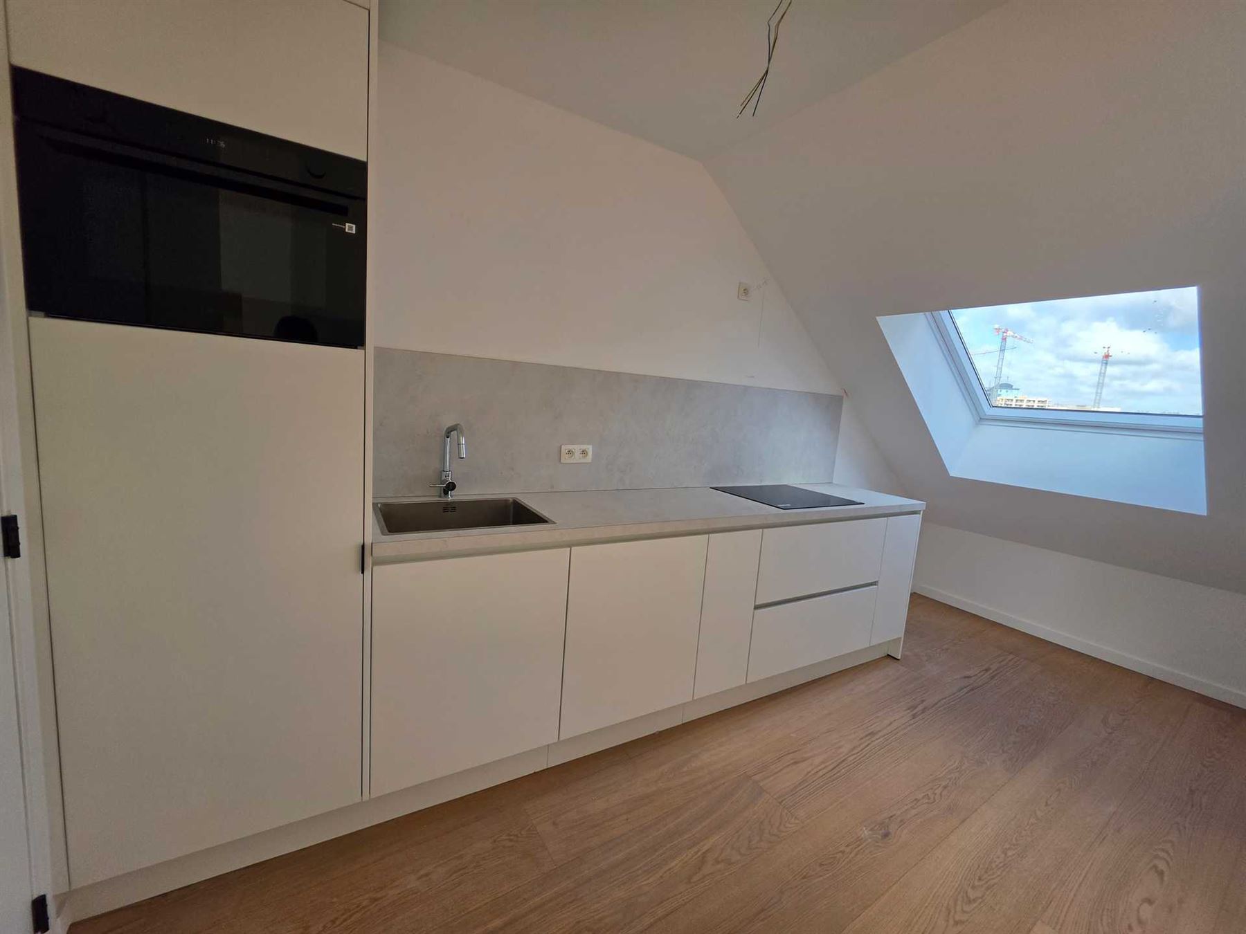 Prachtig gerenoveerd penthouse met 2 slaapkamers en terras nabij Zurenborg - foto 5
