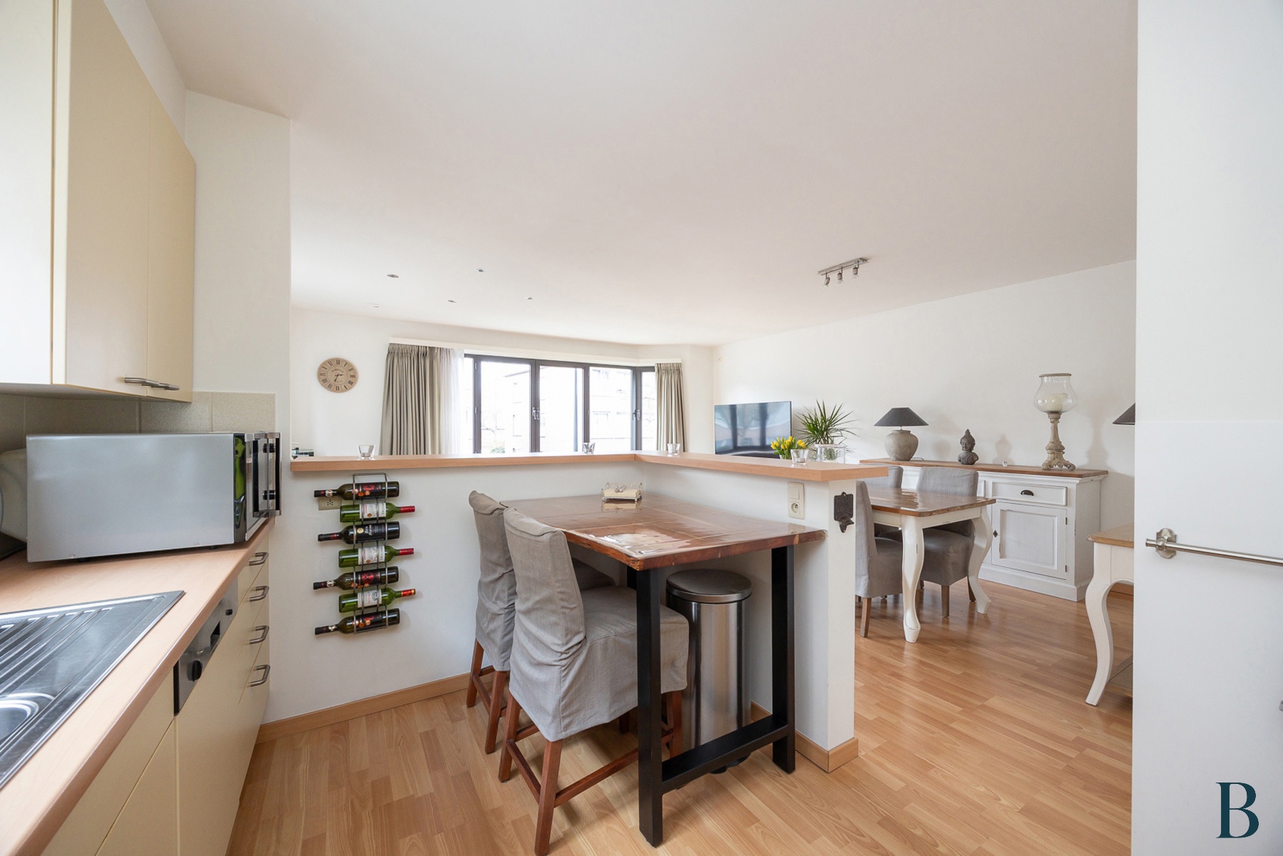 Lichtrijk hoekappartement met terras en garage - foto 4