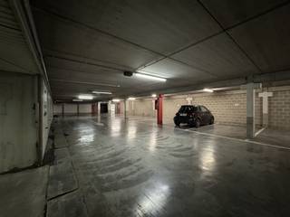 Garage boximmédiatement disponible...