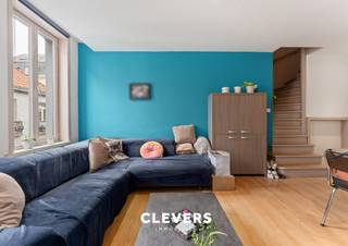 Dit duplex dakappartement bevindt zich op de 2de en 3de verdieping (geen lift) en is gelegen in het bruisende centrum van Blankenberge.Op de 2de...