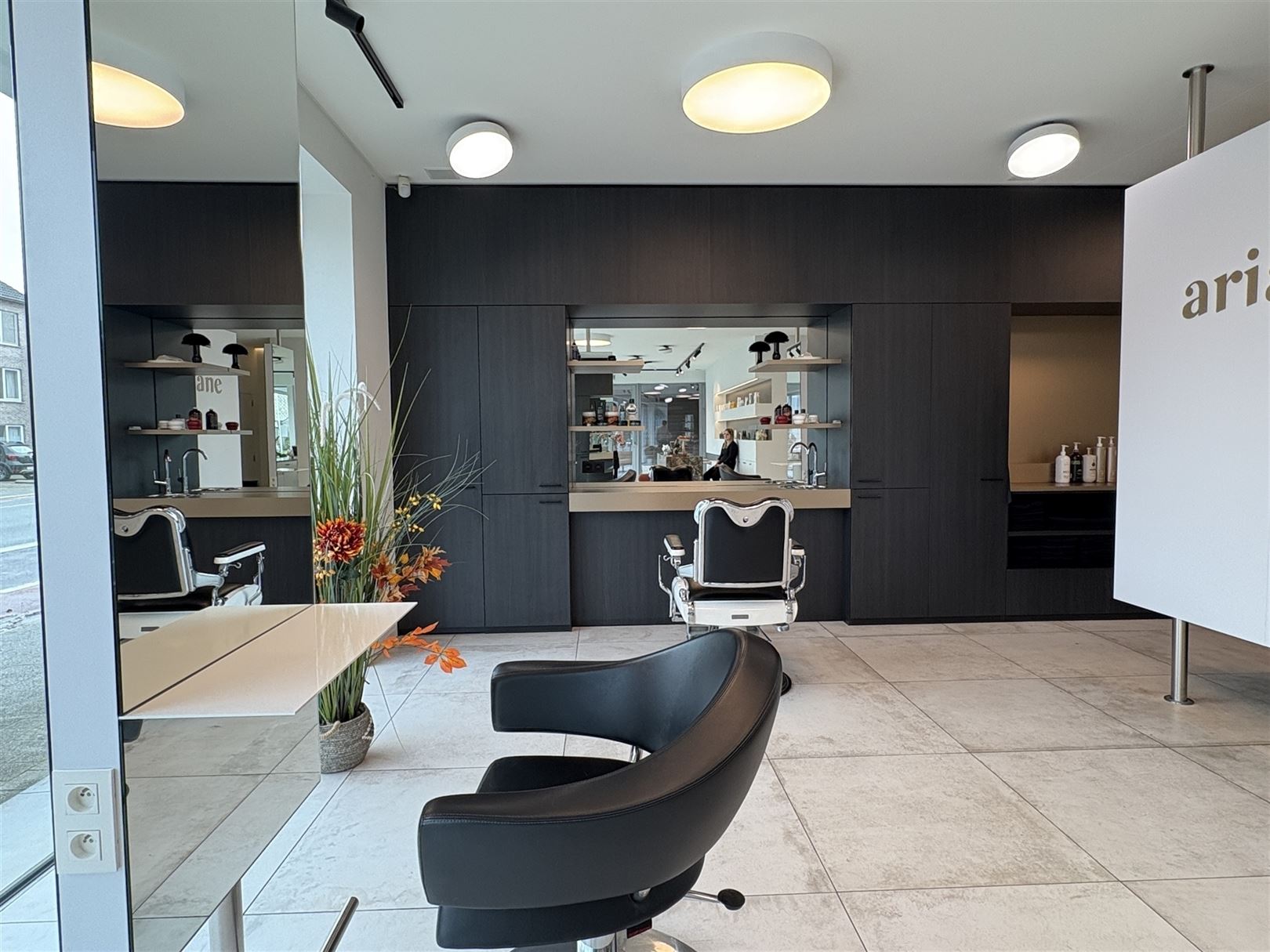Lichtrijke &amp; moderne handelsruimte op toplocatie in Kemzeke - foto 5