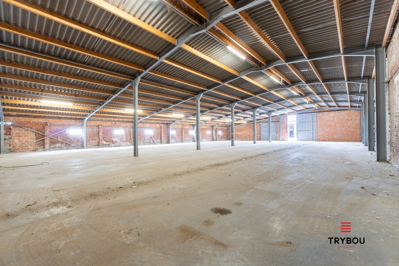 Ruime loods van 600 m² op vlot bereikbare locatie in Ieper - foto 2