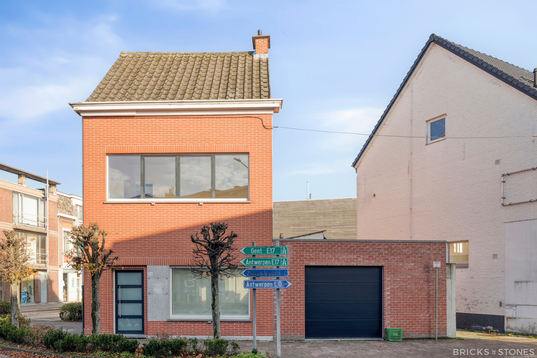 Deels gerenoveerde open bebouwing in het centrum! - foto 1