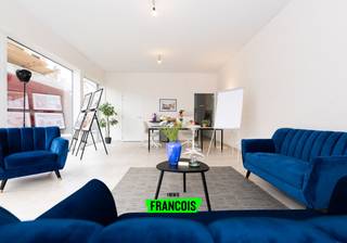 Dit handelspand is gelegen op een belangrijke verkeersader van en naar centrum Oostende. U heeft hier doorheen de dag een continue stroom aan...