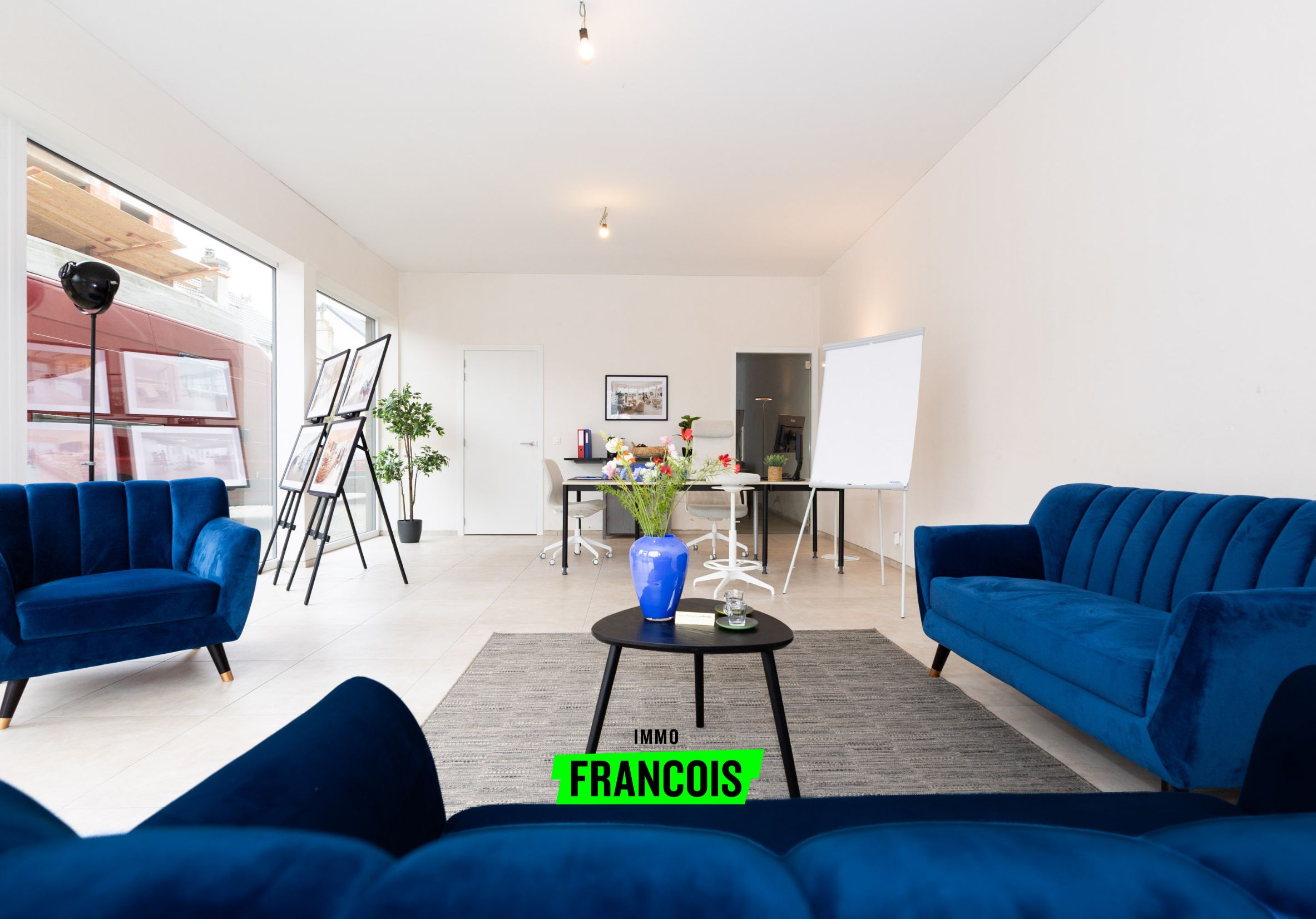 Commercieel pand te koop op gunstige ligging te Oostende. - foto 1