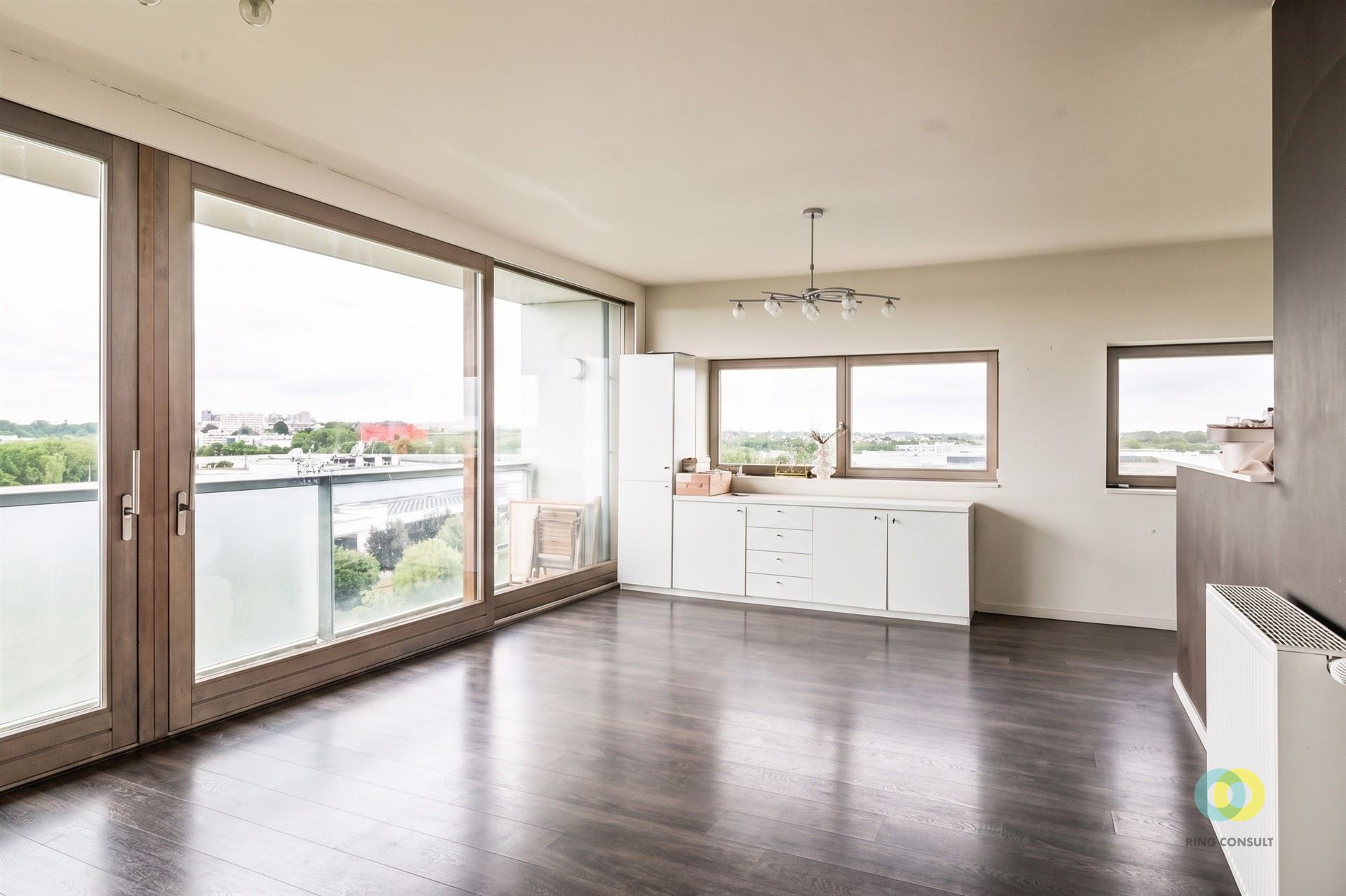 Lichtrijk appartement nabij park - foto 4
