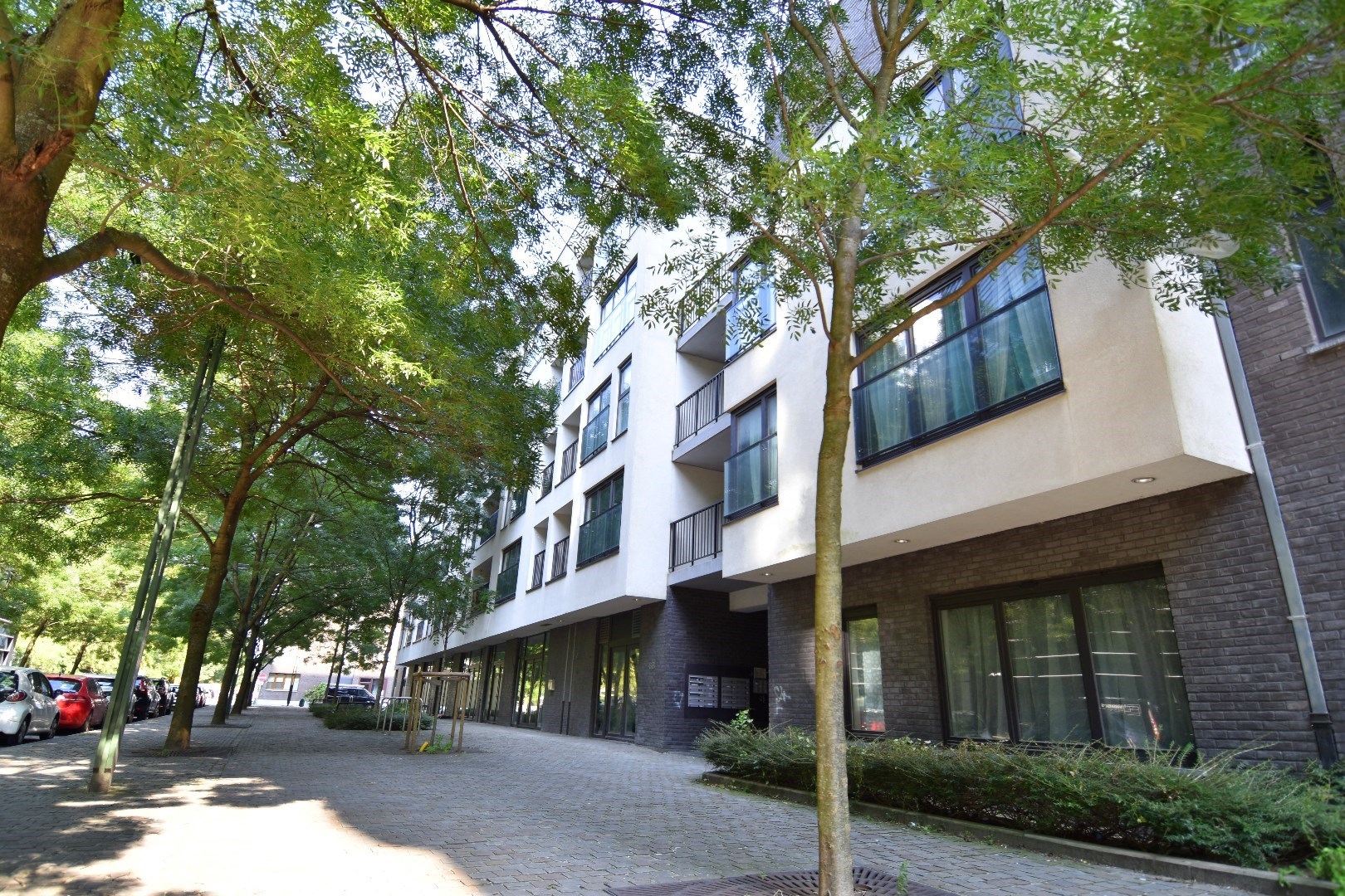 Apartment for sale in Schaerbeek with 3 bedrooms - photo 1