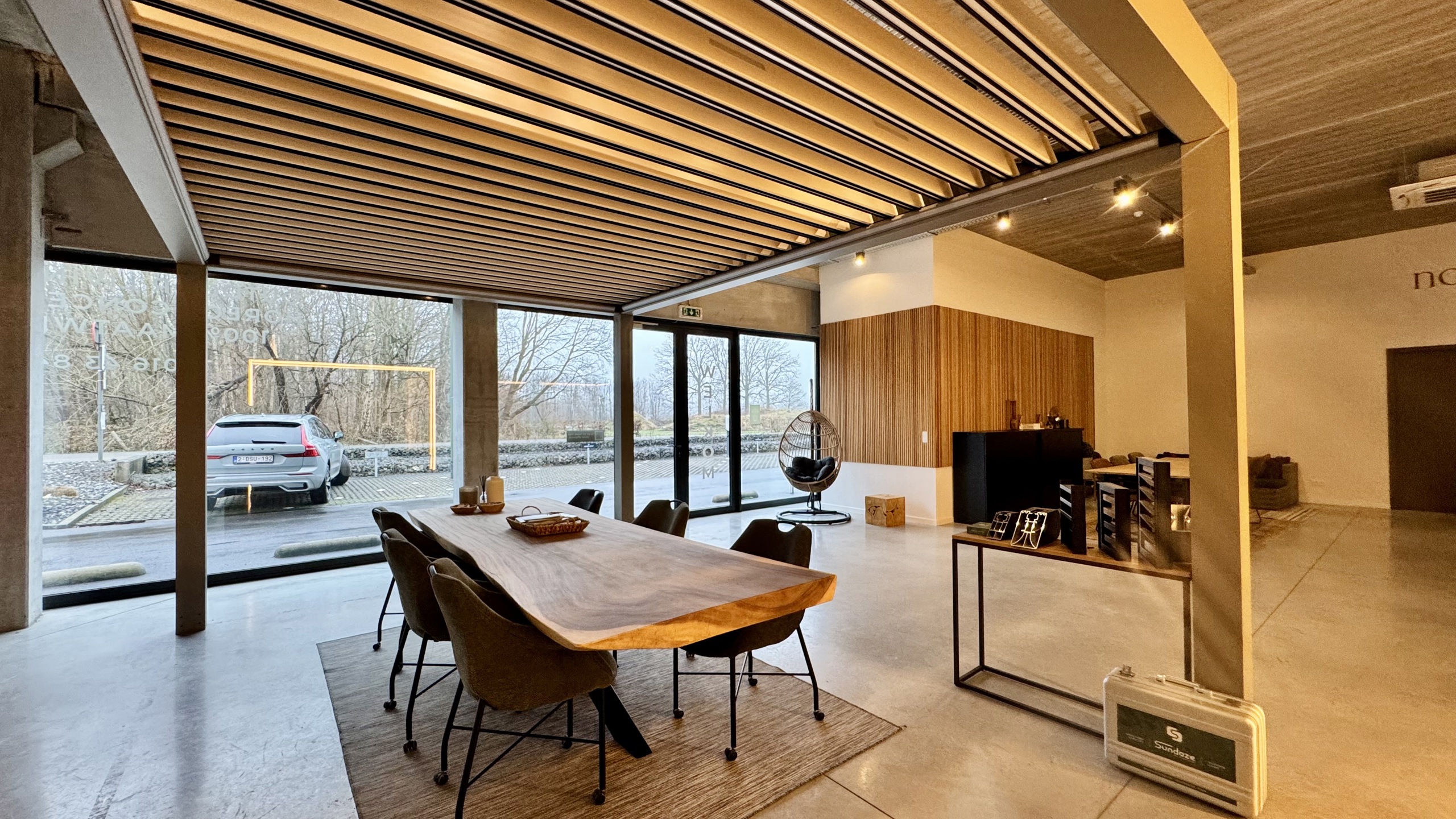 Te huur: showroom/kantoor van 242,5m² met 4 parkeerplaatsen. - foto 4