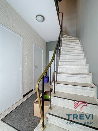 SOUS OPTION Lembeek, dans une jolie rue calme et résidentielle à proximité des grands axes, jolie maison de ville proposant 2 chambres et un...