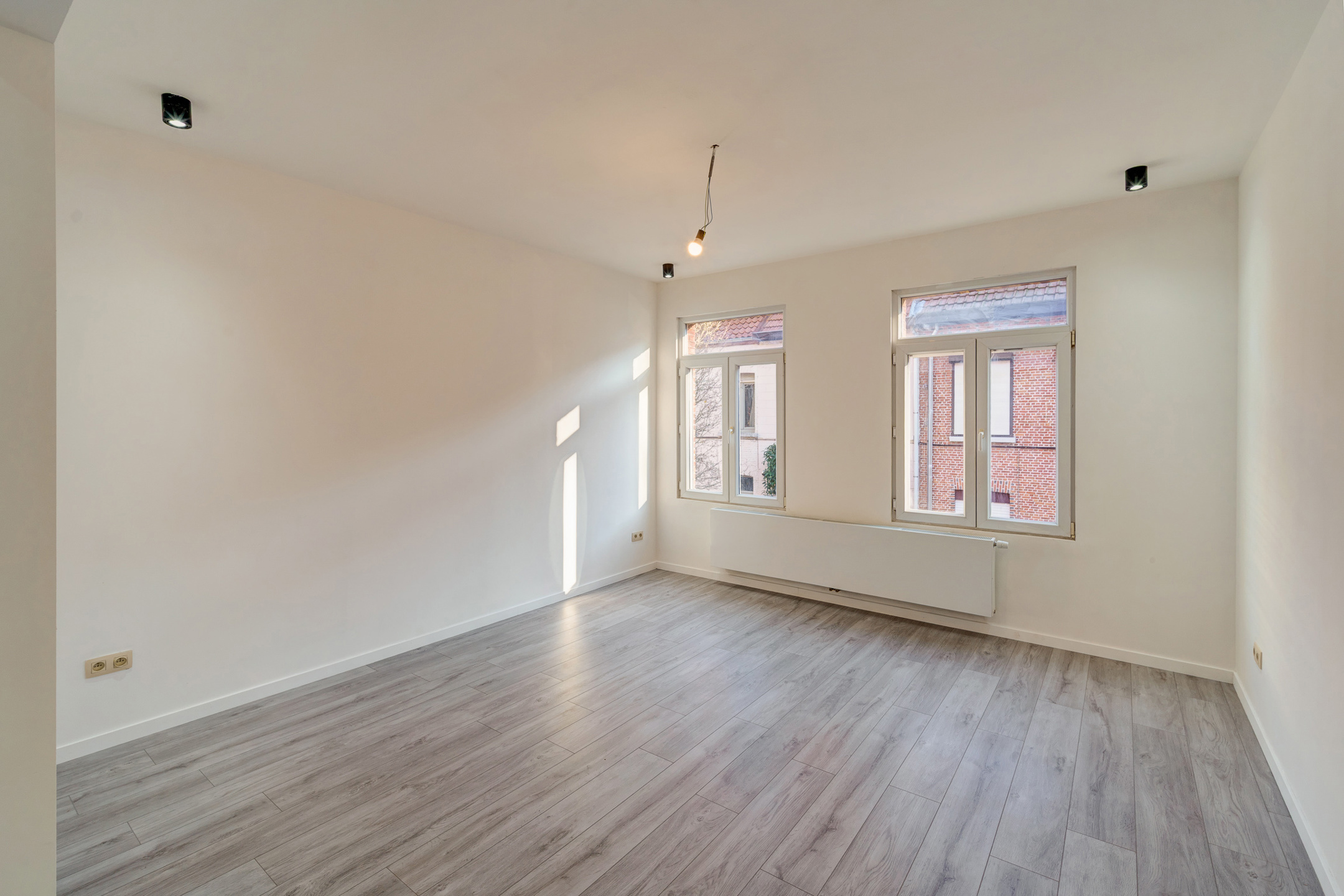 Ruime stadswoning met terras, garage en 4 SLPK in Mechelen - foto 5