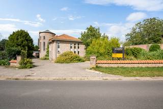 Gezinswoning met kantoor en prachtige tuin te Vosselaar325m² bewoonbaar | 1.968m² grond | Zonnepanelen | Top locatie!Mogelijkheid tot...