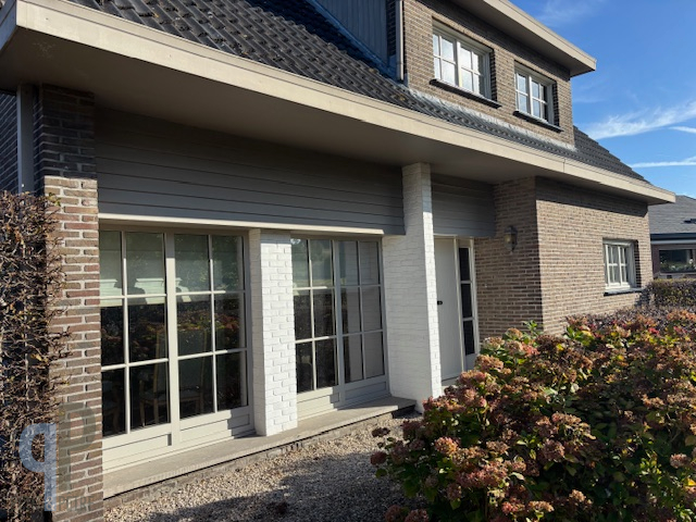 Instapklare gezinswoning met 4 slaapkamers en dubbele garage - foto 3