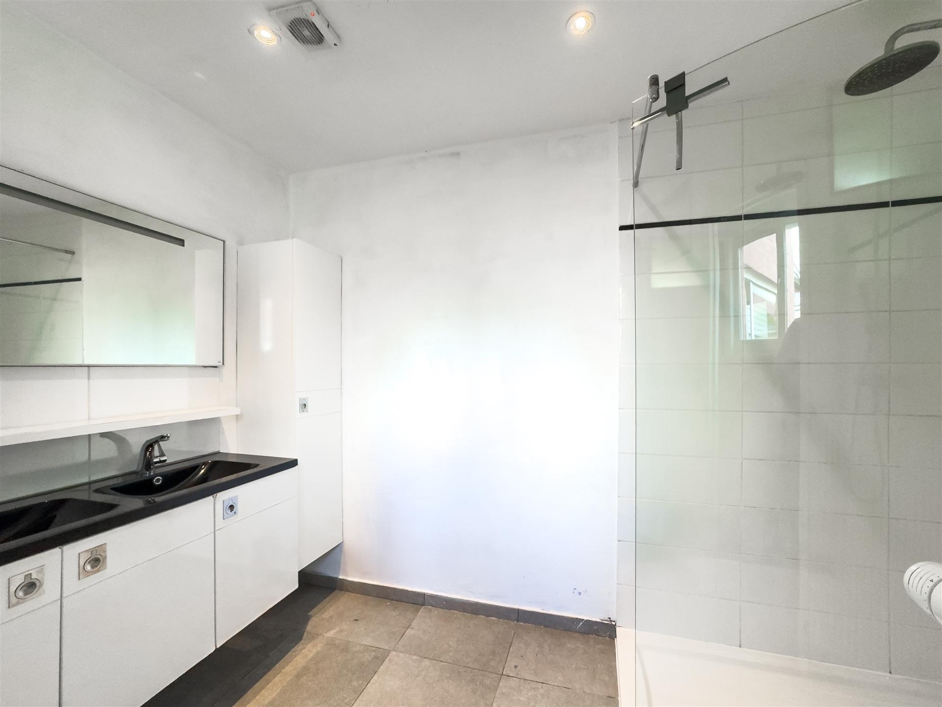 Rustig gelegen gezinswoning in het charmante Moere. - foto 5