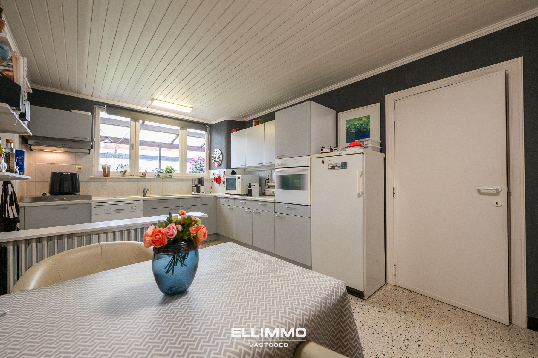 Unieke en karaktervolle herenwoning met zonnige tuin, vlak bij het centrum van Borgloon! - foto 3