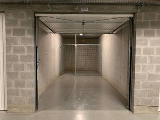 Deze ondergrondse garage bevindt zich in residentie ‘Wispeltuin’, in een rustige zijstraat van de Katelijnestraat. Dankzij de nabijheid van...