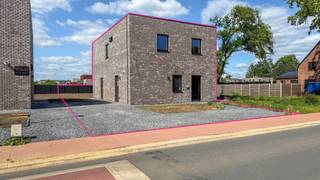 Volledig instapklare nieuwbouwwoning met 3 tot 4 slaapkamers en gunstig gelegen in Koersel!Deze uitzonderlijke nieuwbouwwoning wordt verkocht onder...