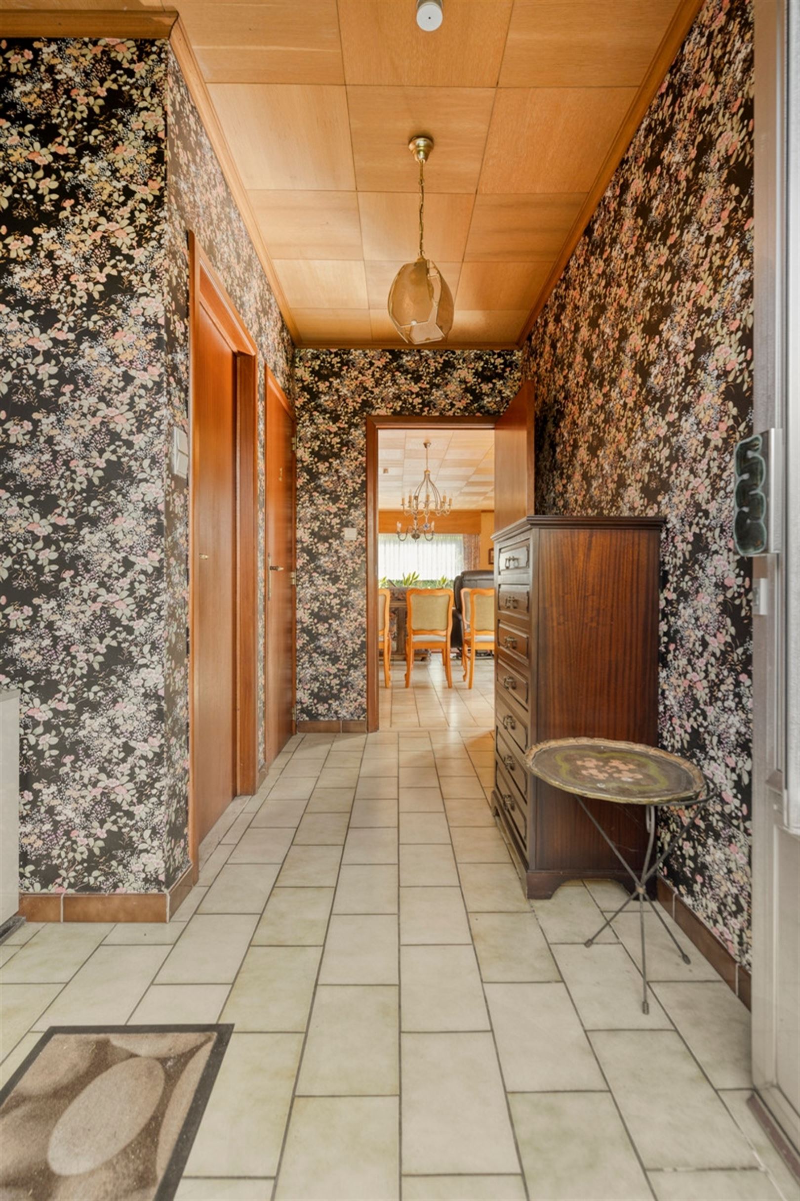 Rustig gelegen, te renoveren bungalow op een perceel van 640 m². - foto 2