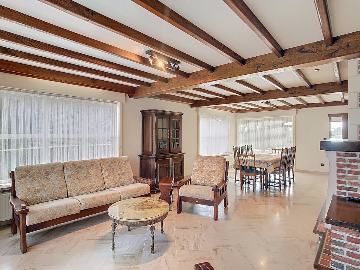 Woning met 4 slaapkamers, dubbele garage en tuin in Boezinge - foto 3