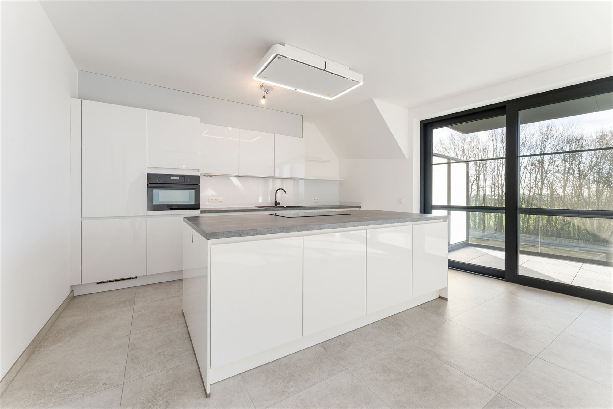 Ruim recent nieuwbouwappartement met terras aan de stadsrand - mog. tot aankoop van garagebox - foto 5