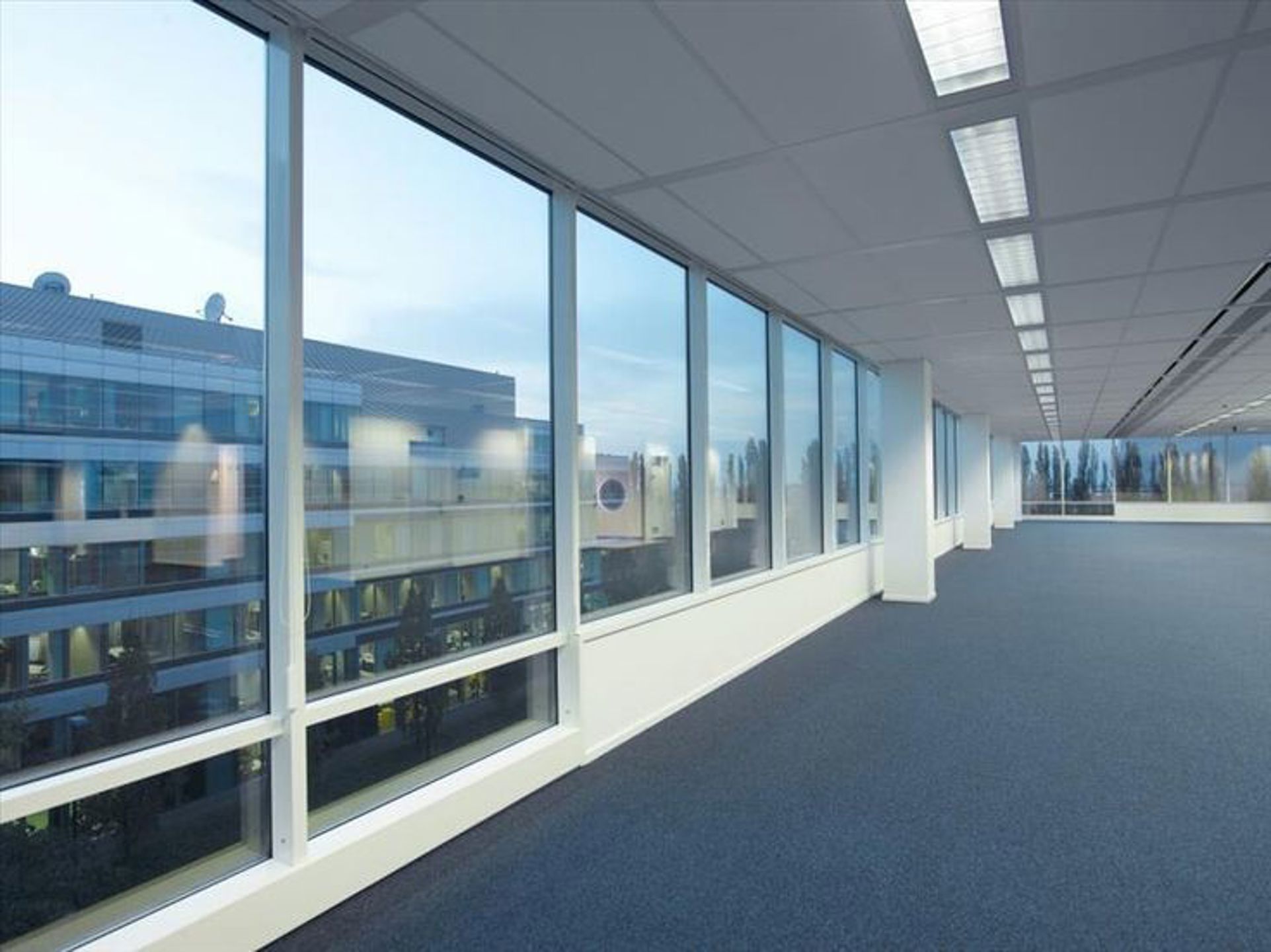 Commercial à louer à Ville de Bruxelles - photo 2