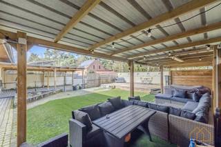 Welkom in deze uniek gelegen woning in Olen! Met een bewoonbare oppervlakte van 90 m², op een perceel van 248 m² is het ideaal als woonst...