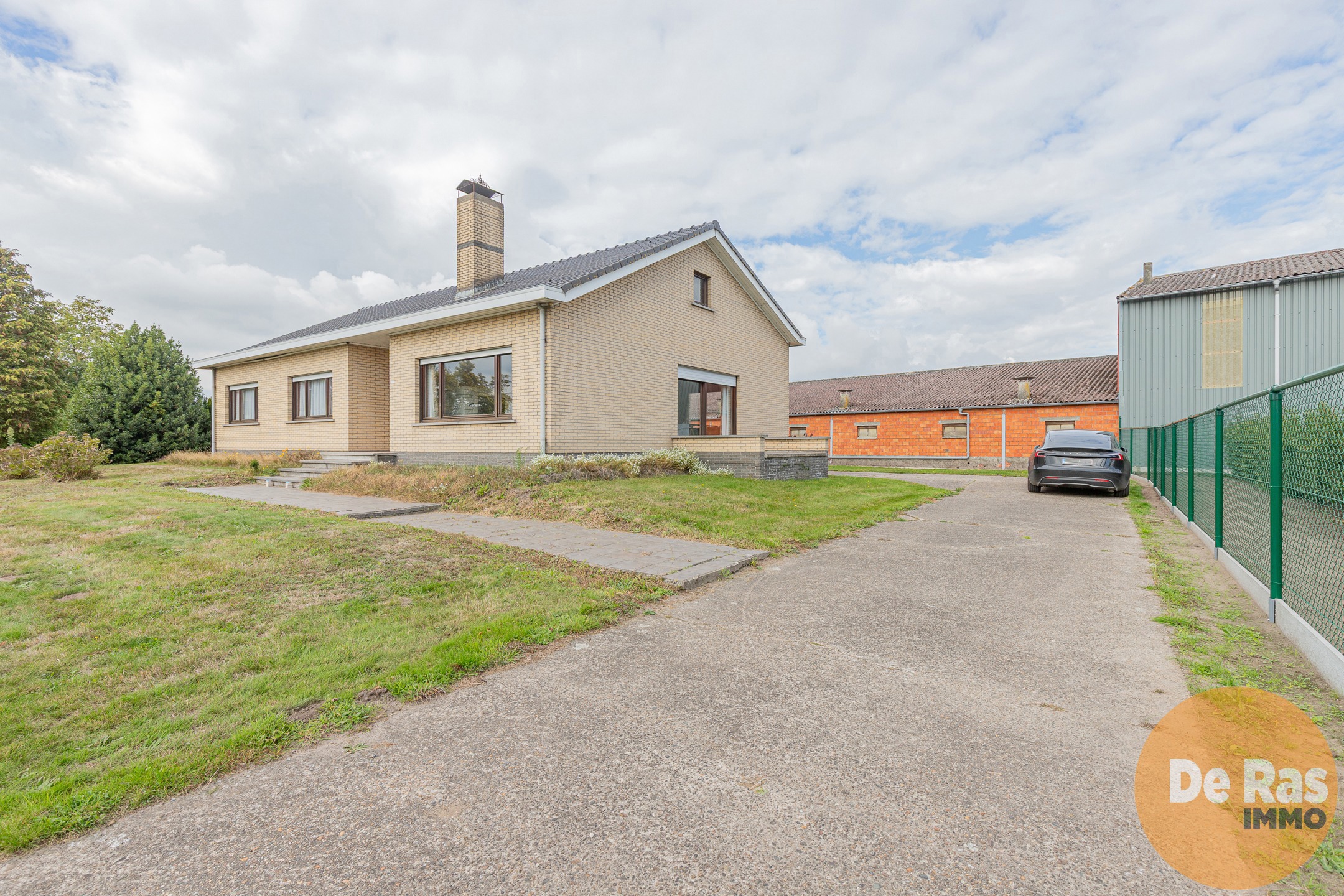 House for sale in Lokeren with 3 bedrooms - photo 1