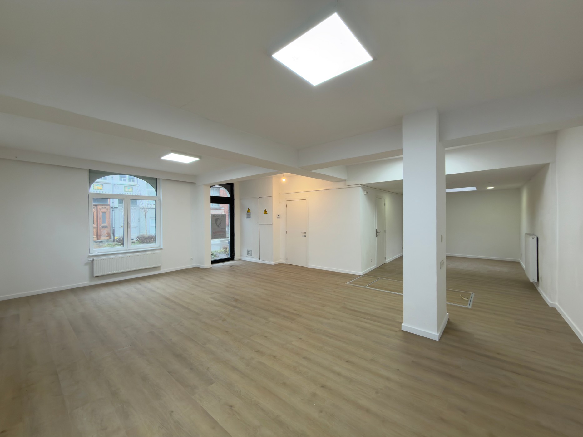 Kantoorruimte/horecapand 100m² gelegen in Gent - photo 2