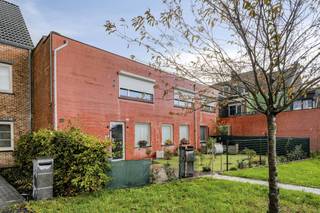 Tof starters appartement op een eerste verdieping nabij het centrum van Boom.Indeling :- inkomhal- ruime lichtrijke woonkamer- ingerichte...