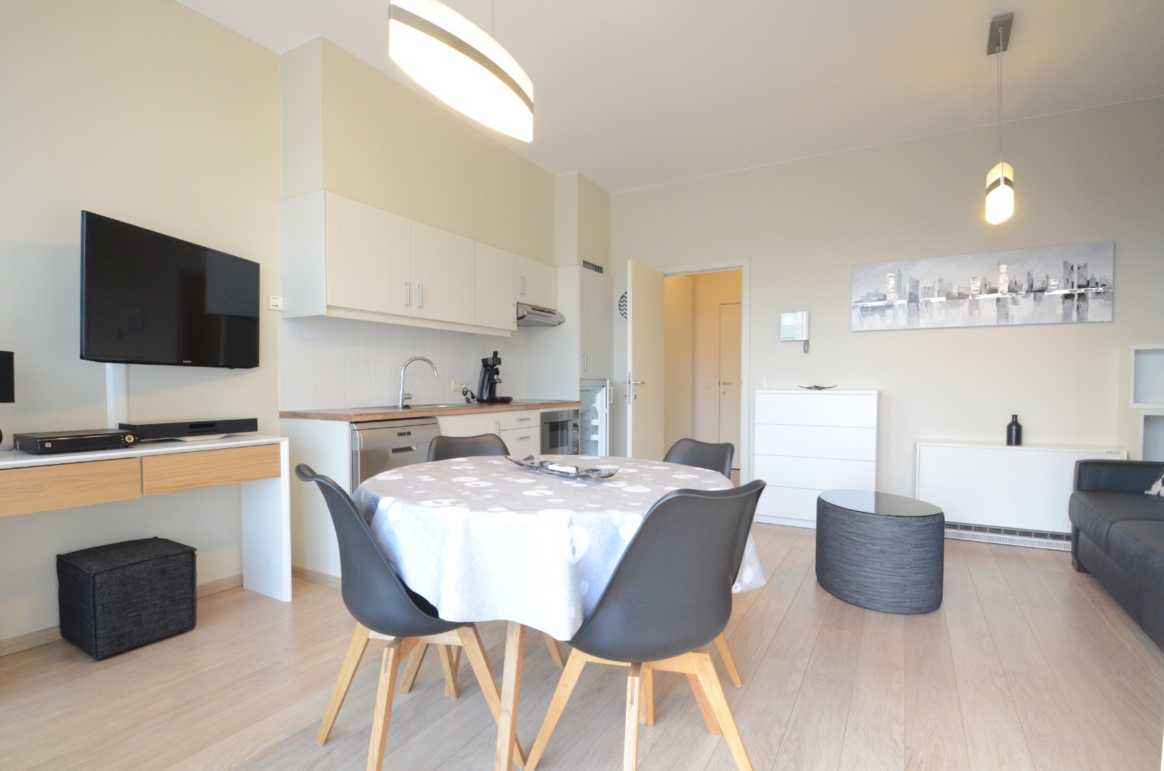 Studio met dressing en zicht op de jachthaven. - foto 2