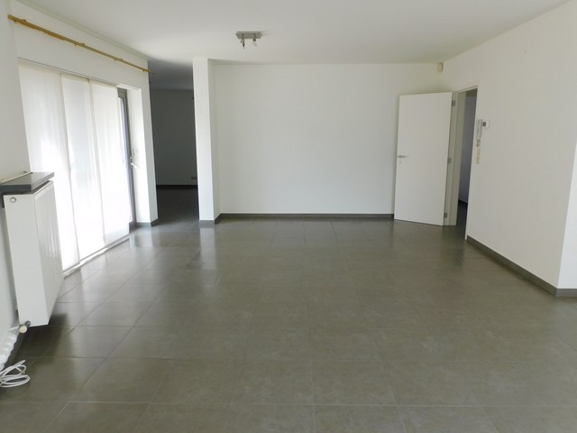 Ruim duplex appartement met 3 slaapkamers in het centrum   - foto 4