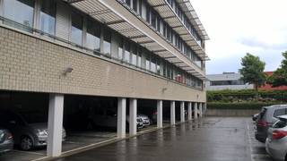 1.008 m² kantoorruimte te huur. Fantastisch gelegen langs de bedrijvige Luchthavenlaan en nabij de E19 te Vilvoorde. De instapklare...