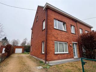 DESTELBERGEN - Are you looking for a HOB with garden in a quiet location in Destelbergen?Then this property might be something for you. The main...