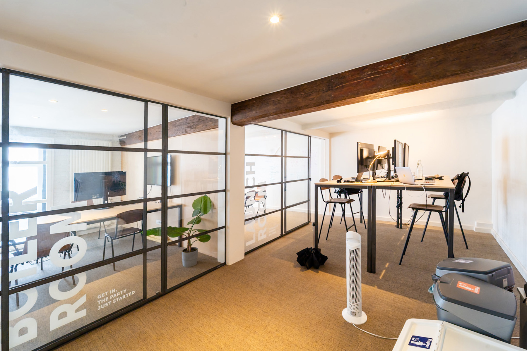 Zeer royaal kantoorruimte op toplocatie! - foto 4