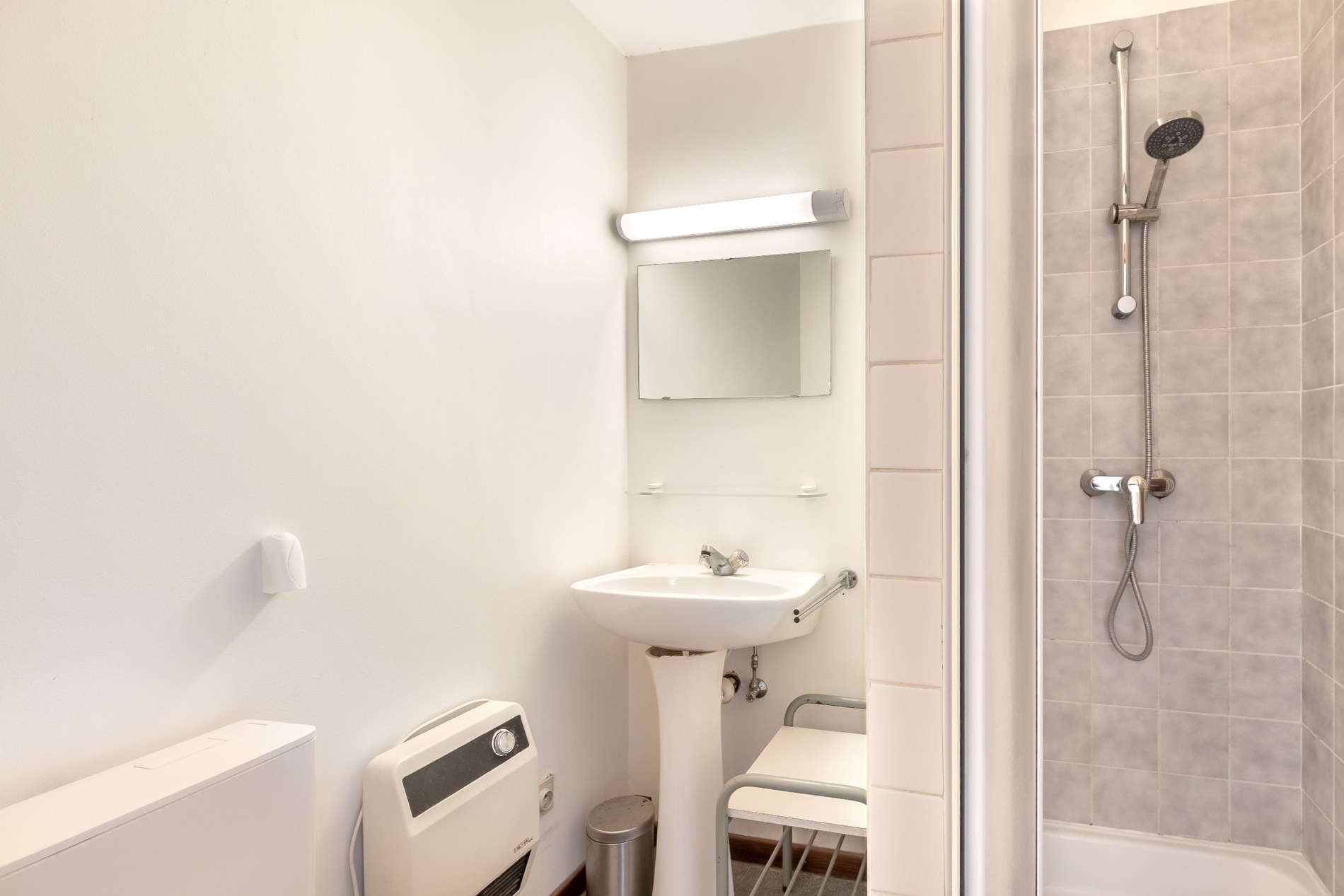 Ruime, bemeubelde studentenstudio's - foto 2